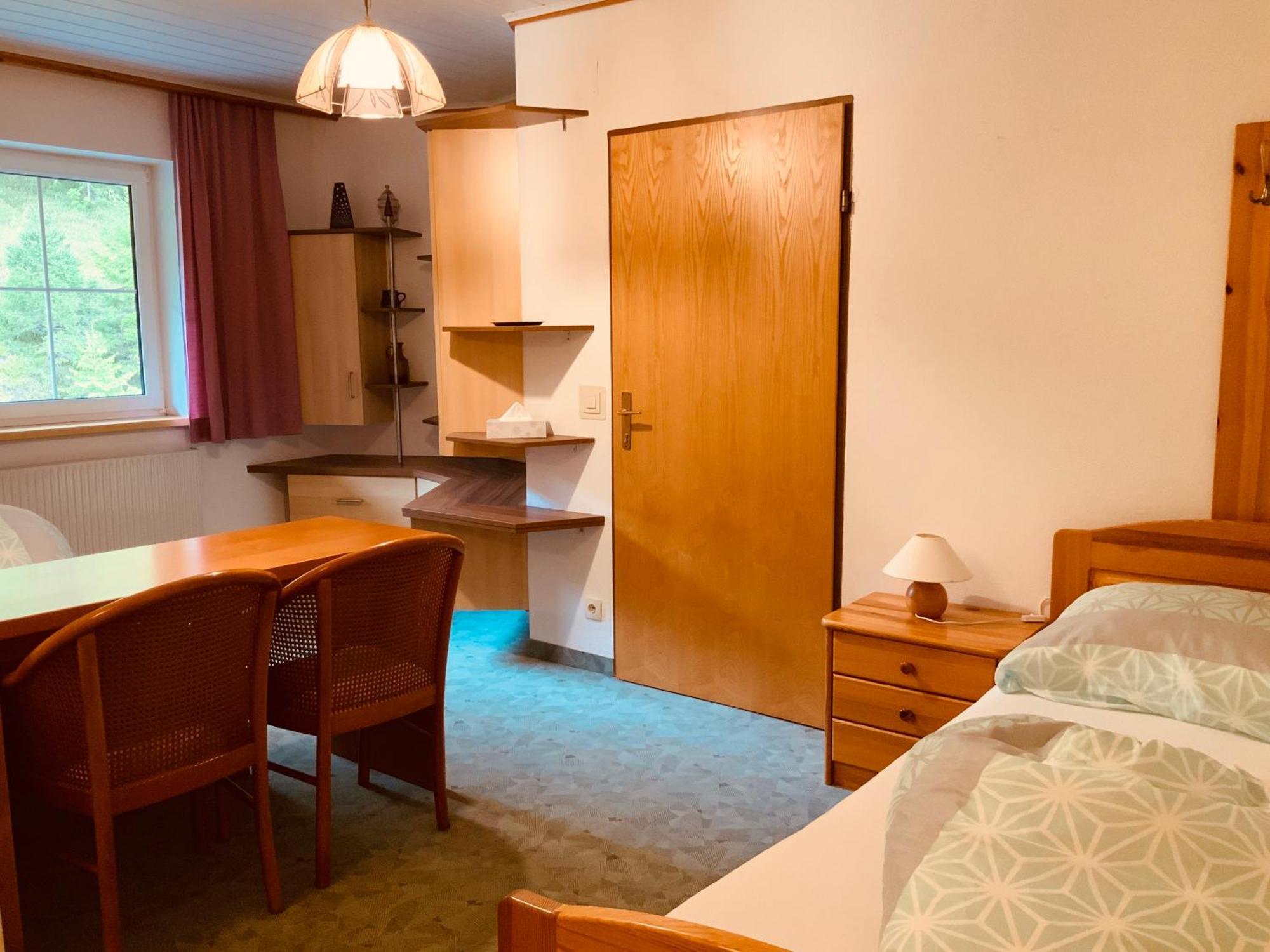 Motel Brunner Apartments & Zimmer Eisenkappel-Vellach Chambre photo