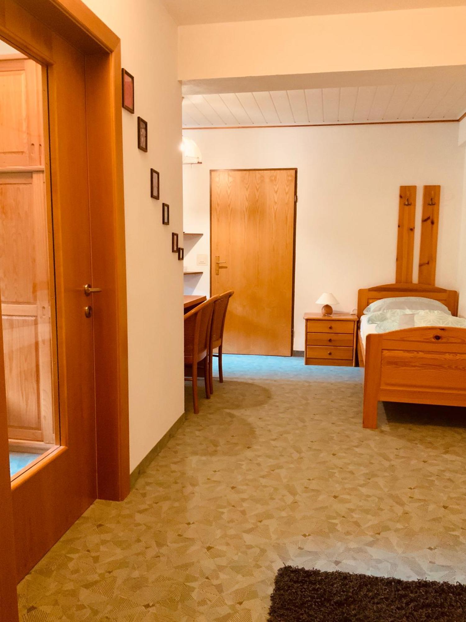 Motel Brunner Apartments & Zimmer Eisenkappel-Vellach Chambre photo